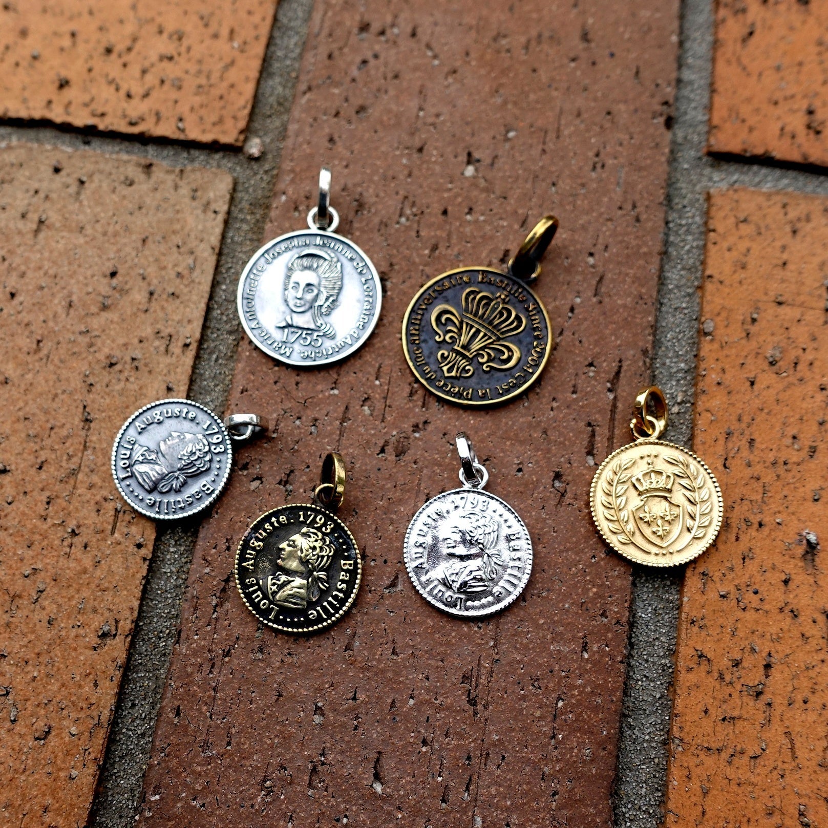 コイン・マリア系モチーフ