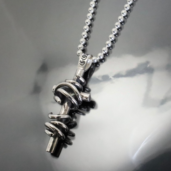 【GODSIZE ゴッドサイズ】GS679PD THORNY CROSS PENDANT / ソーニークロスペンダント