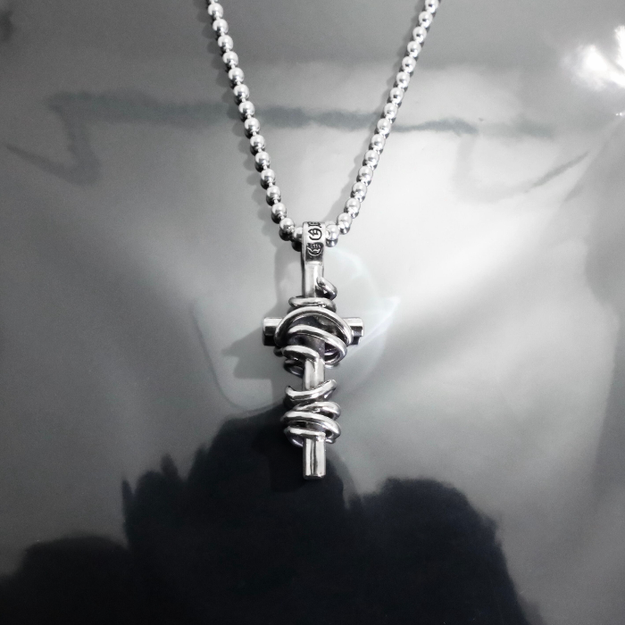 【GODSIZE ゴッドサイズ】GS679PD THORNY CROSS PENDANT / ソーニークロスペンダント