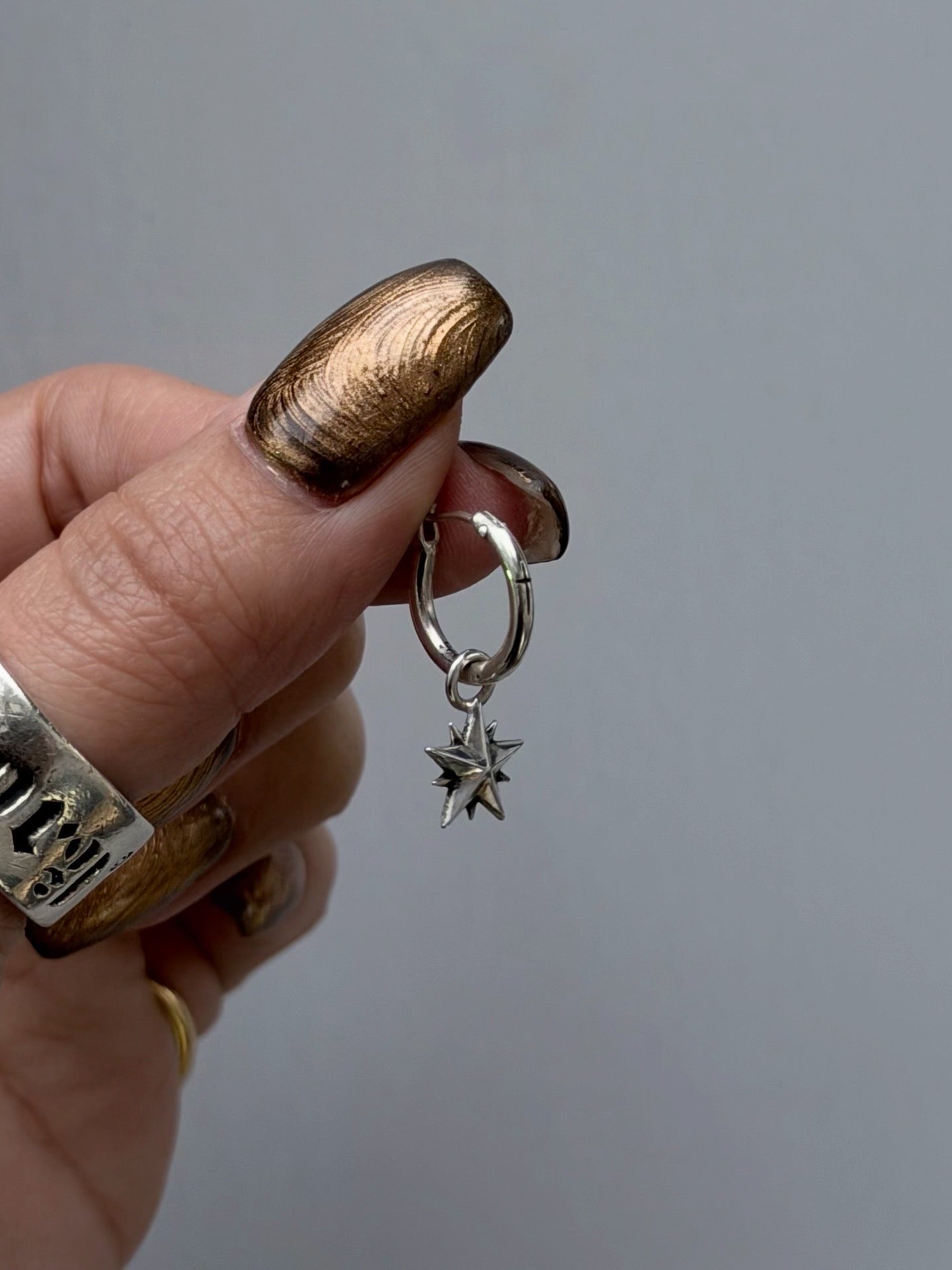【GODSIZE ゴッドサイズ】 THIN HOOP with 10P STAR/1.8mm