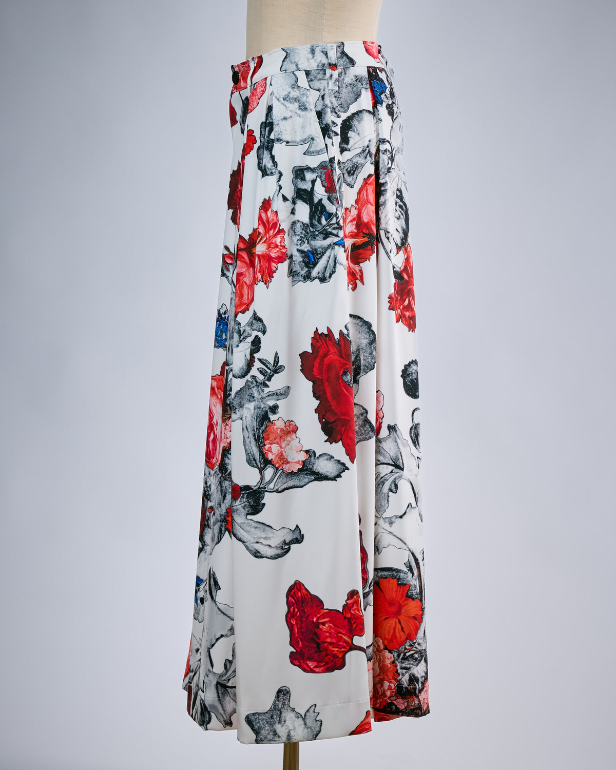先行予約3-4月入荷予定【THE ONENESS ザ・ワンネス】OJ-OHP13-900 Drape Slacks White 10/26締切