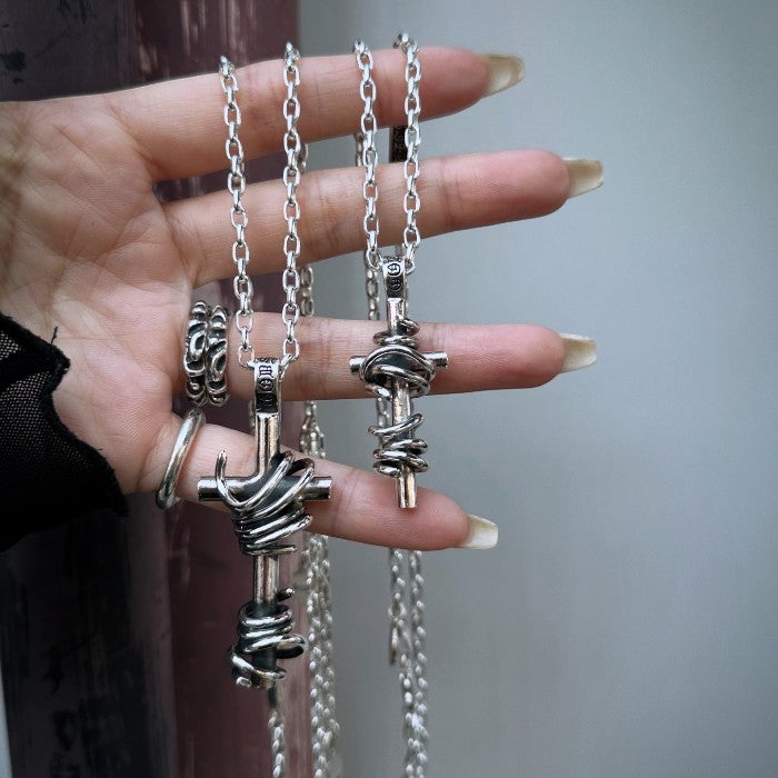 【GODSIZE ゴッドサイズ】GS679PD THORNY CROSS PENDANT / ソーニークロスペンダント