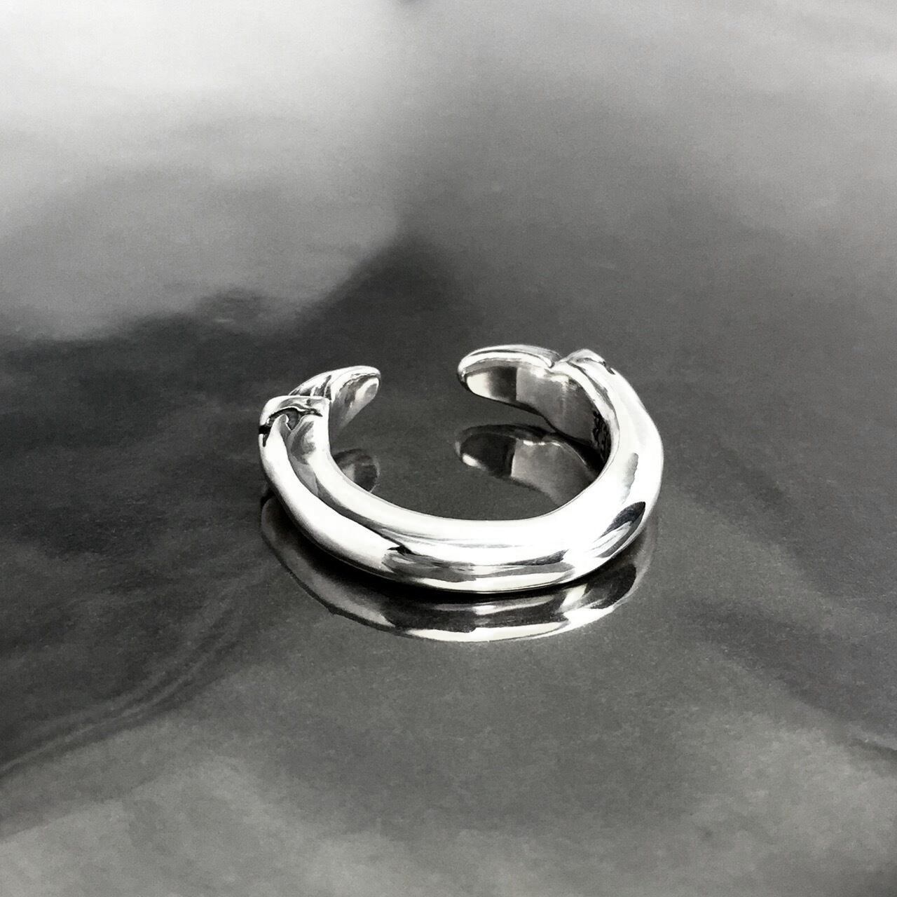 【GODSIZE ゴッドサイズ】GS-211R TWIN CLAW RING ツインクロウ リング