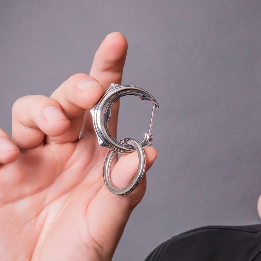 【Artemis Kings アルテミスキングス】AKK0010 クレセントムーンカラビナキーホルダー