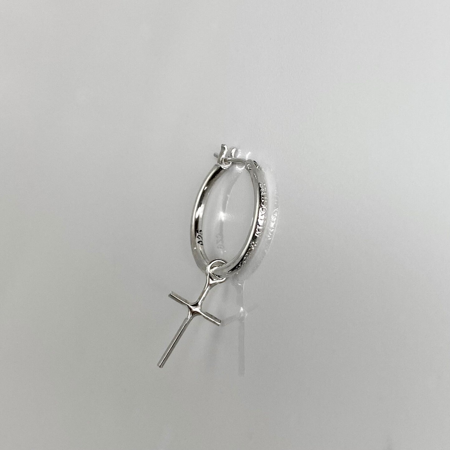 【GODSIZE ゴッドサイズ】THIN HOOP with CROSS/1.8mm
