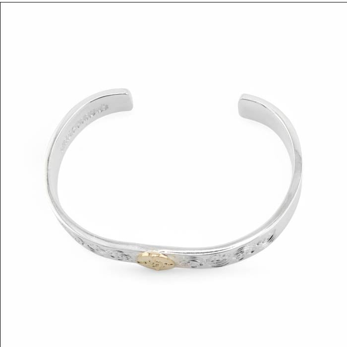 【FIRST ARROW’s ファーストアローズ】BR-013 K18付 平打8mm カラ草彫りバングル