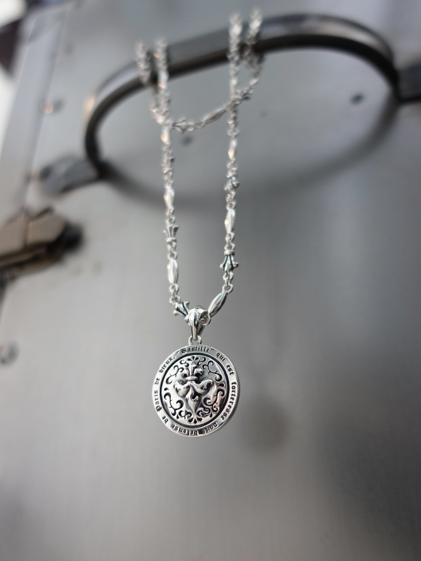 【Bastille バスティーユ】BHAP-017：Pour enrichir Pendant アンリシールペンダント