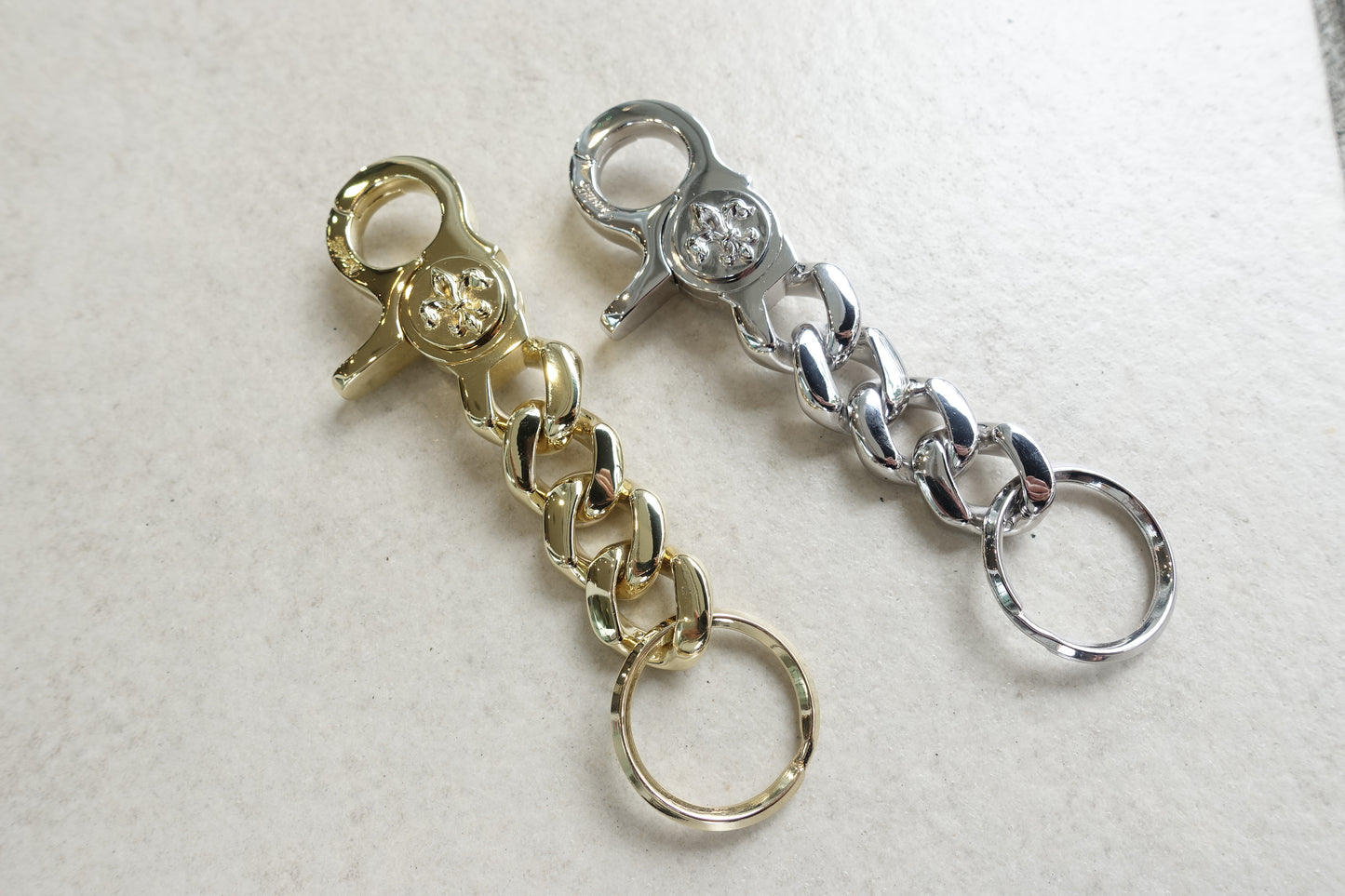 【Bastille バスティーユ】BHAK-004 : Classic Lily Key Chain-Brass クラシックリリーキーチェーン