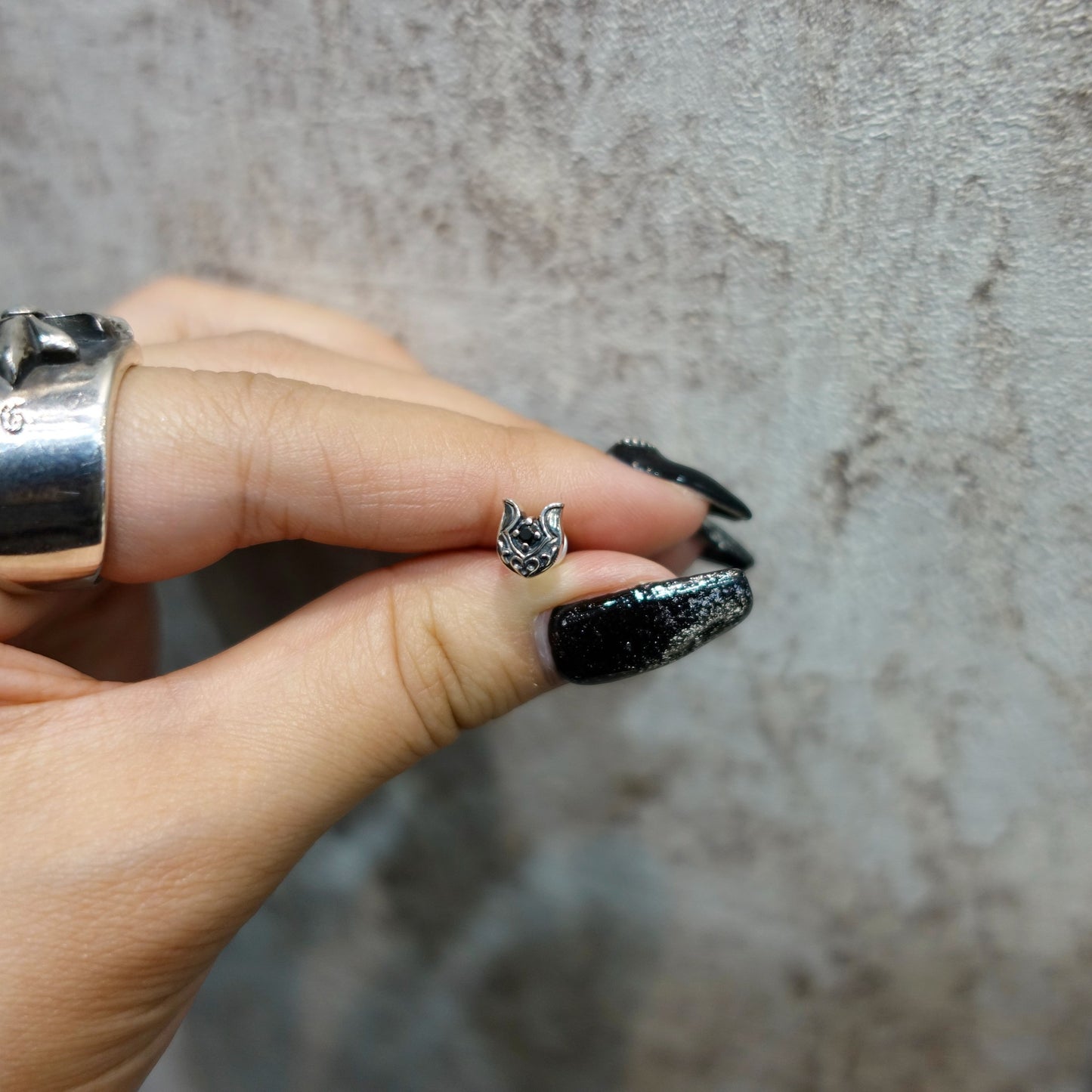 【Artemis Classic アルテミスクラシック】ACE0136 ホースシュースタッドピアス