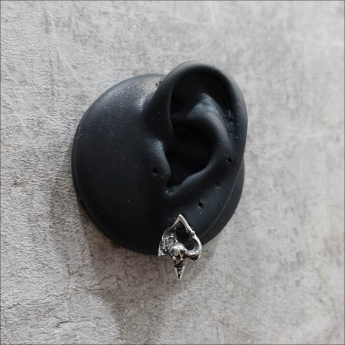 【F.A.L フー・オール・ラフ】 FA-PE-0006 スウィルパターンスペードピアス