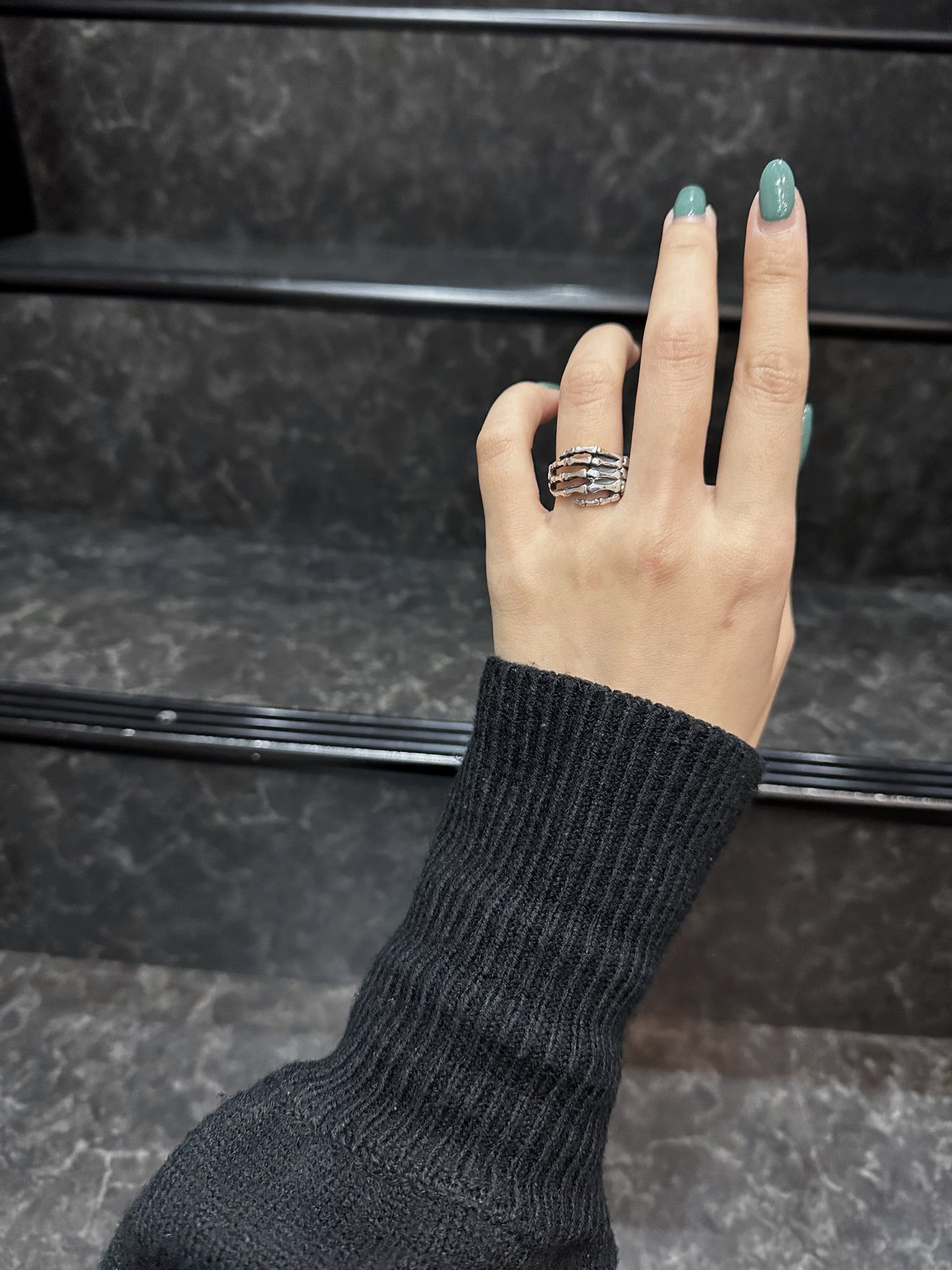 【CRAZY PIG DESIGNS クレイジーピッグデザインズ】NO.975 BONE HAND RING - SMALL