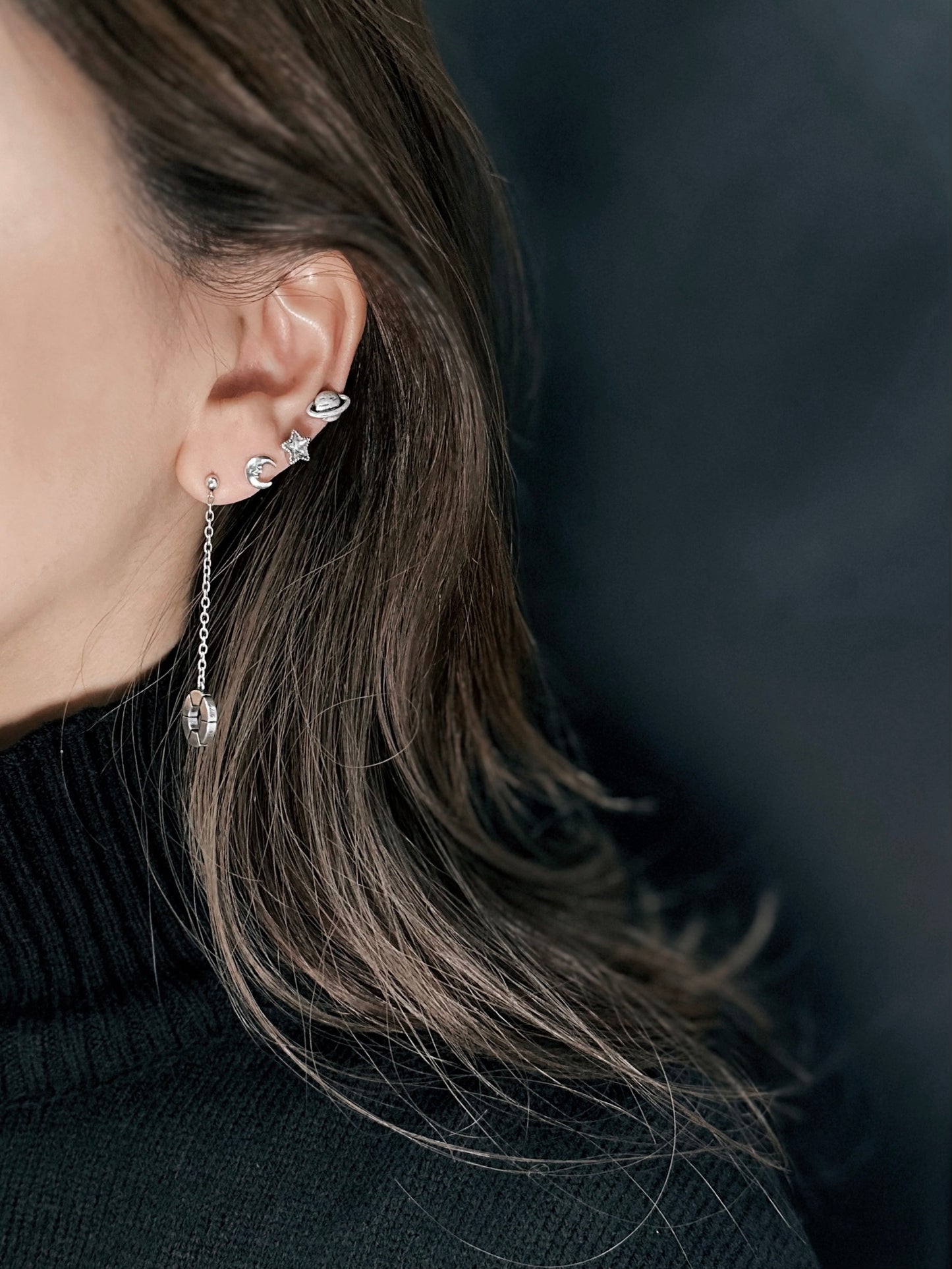 【CRAZY PIG DESIGNS クレイジーピッグデザインズ】NO.217 MOON STUD EARRING - FACE