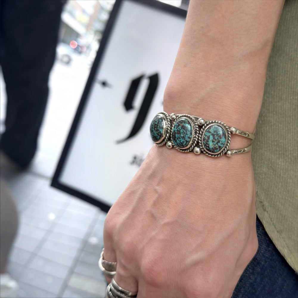 【NAVAJO INDIAN JEWELRY】Silver Bangle -02
