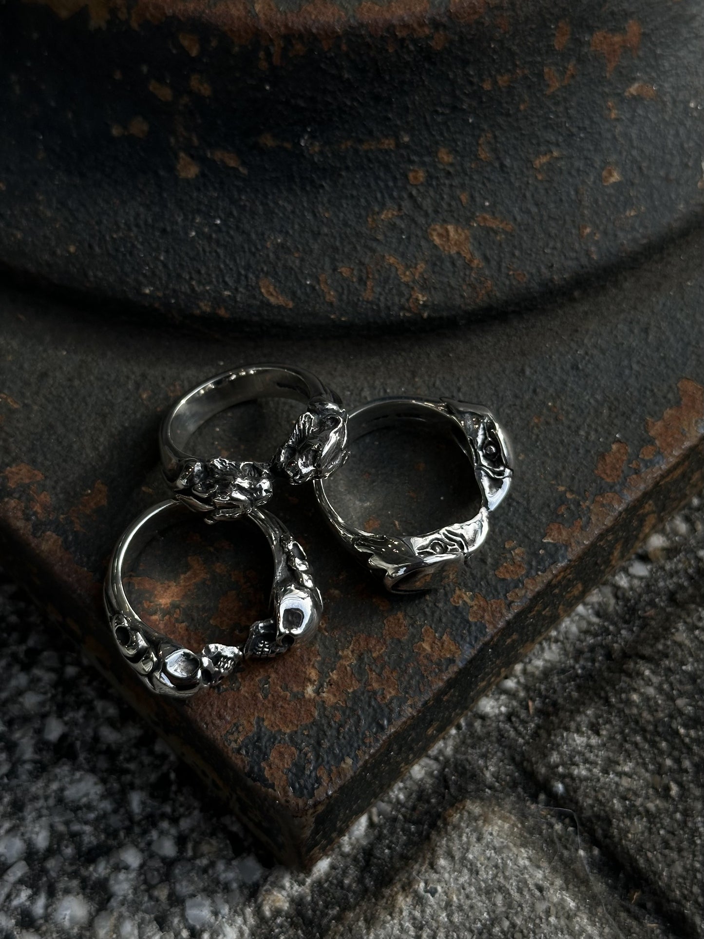 【CRAZY PIG DESIGNS クレイジーピッグデザインズ】NO.675 TWO TIGER HEADS RING