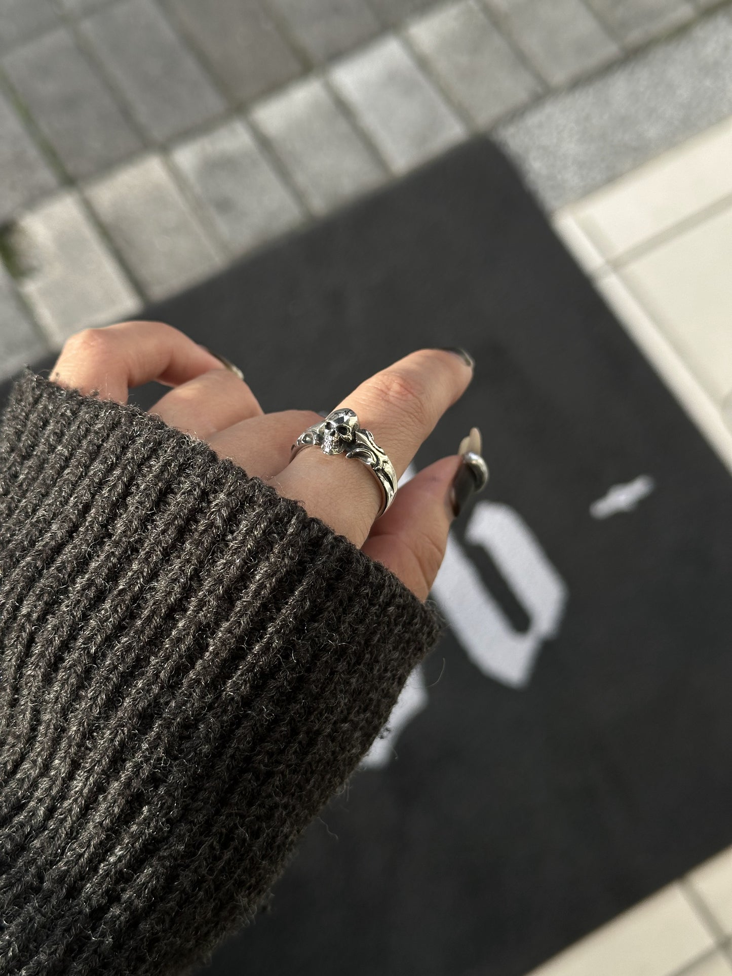 【CRAZY PIG DESIGNS クレイジーピッグデザインズ】NO.1017 ONE SKULL TUDOR RING