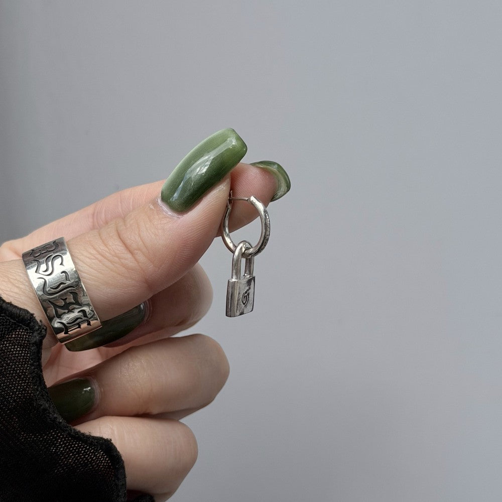 2026AW先行予約【GODSIZE ゴッドサイズ】GS-THP-P THIN HOOP with PADLOCK