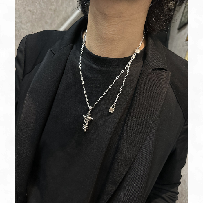 【GODSIZE ゴッドサイズ】GS679PD THORNY CROSS PENDANT / ソーニークロスペンダント