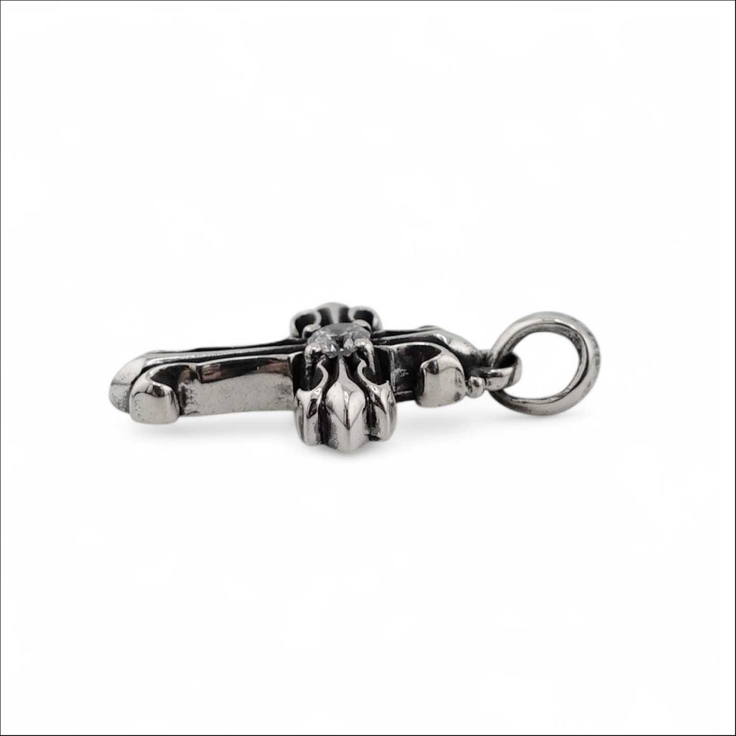 【DEAL DESIGN ディールデザイン】P395186 オーバーラップクロスチャーム