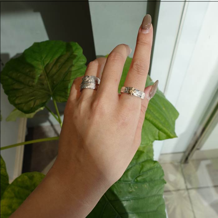 【FIRST ARROW’s ファーストアローズ】R-102  K18付平打6mmカラ草彫りリング