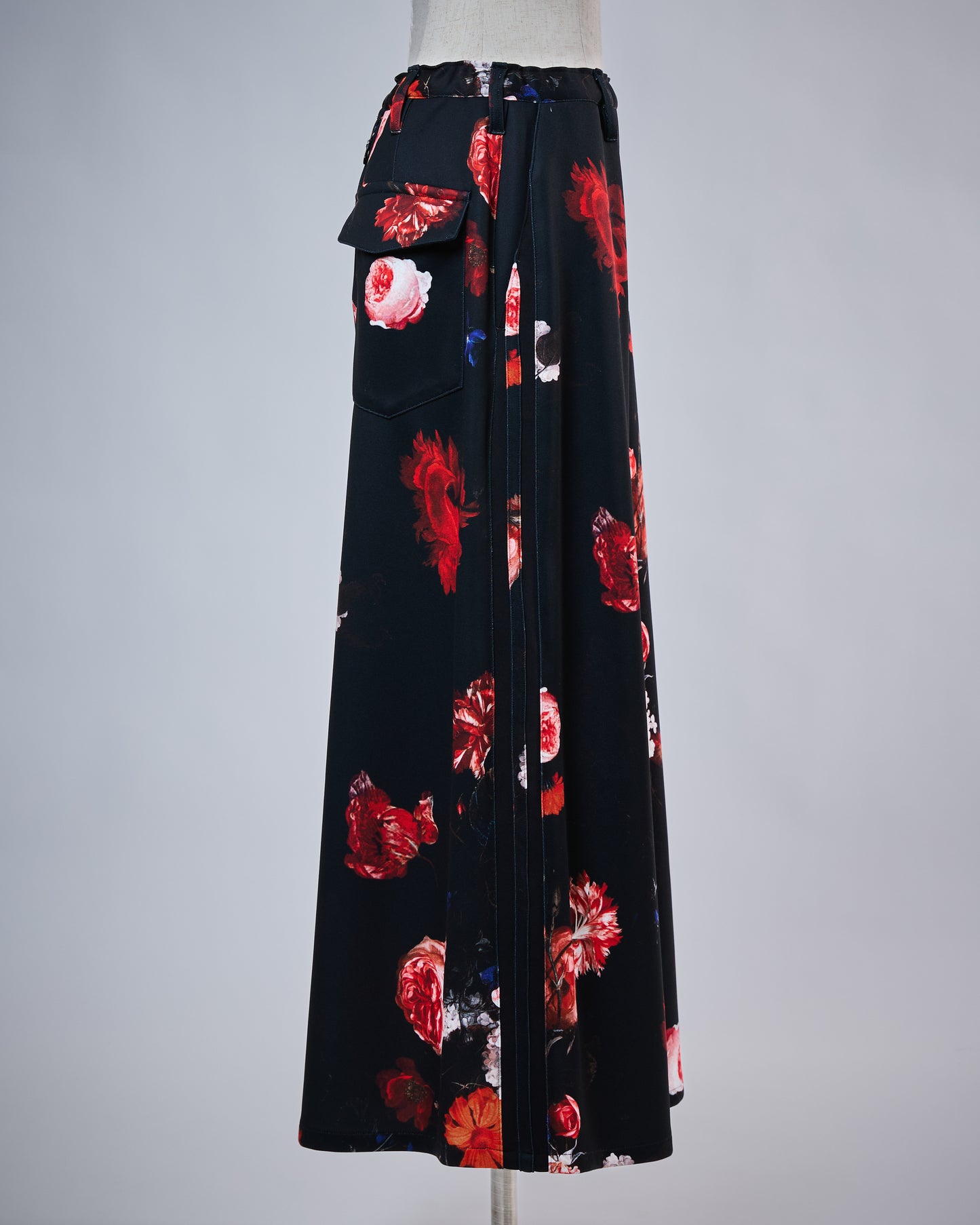 Pre-order [THE ONENESS] OI-OSKT07-900 Back Zip Skirt