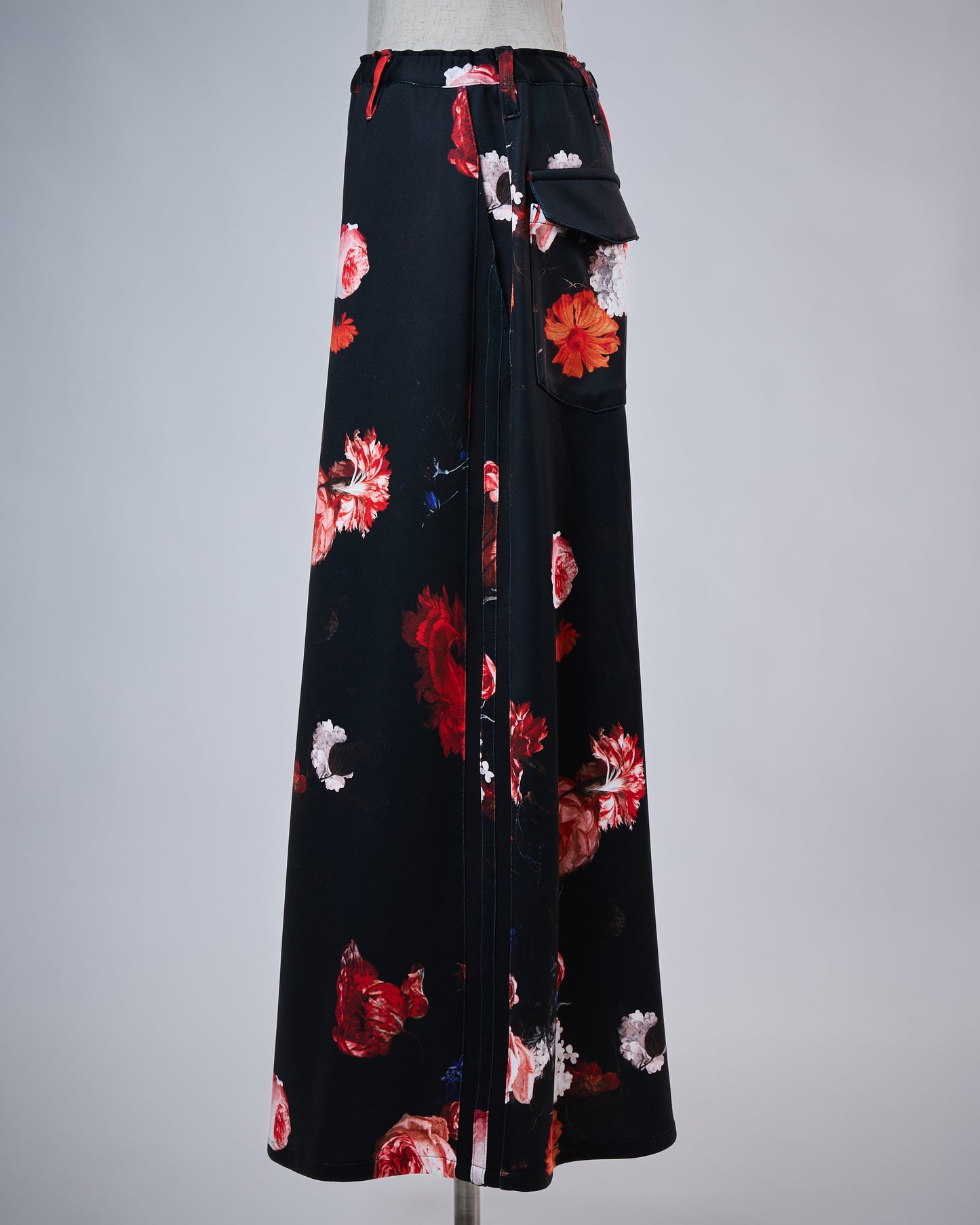 Pre-order [THE ONENESS] OI-OSKT07-900 Back Zip Skirt