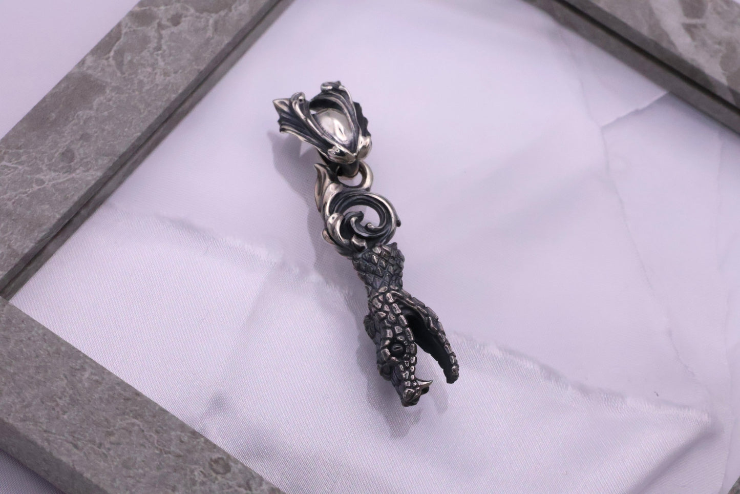【F.A.L フー・オール・ラフ】FA-P-0174  シャドウ（Shadow）ペンダント